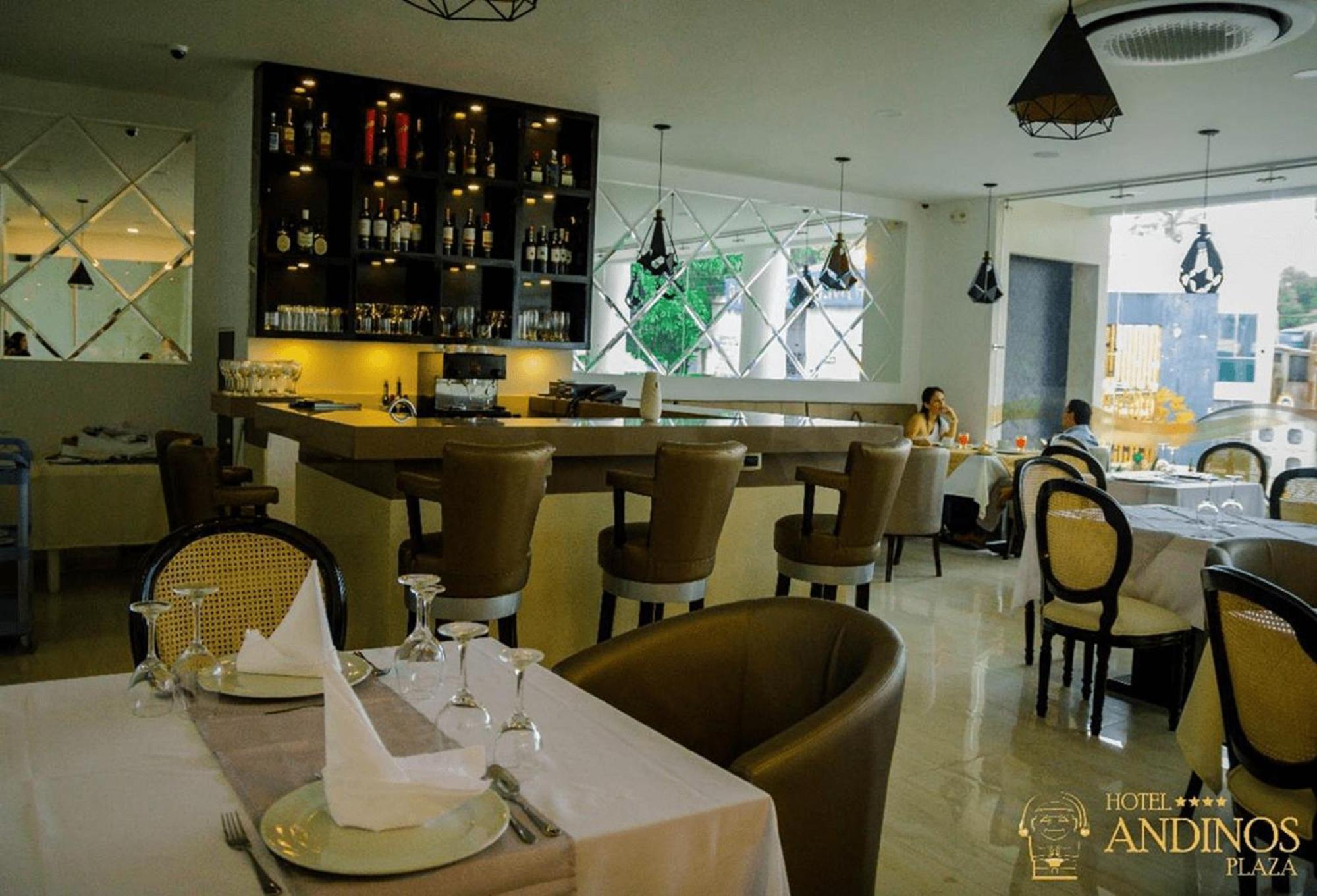 Hotel Andinos Plaza Florencia Florencia  Exterior photo